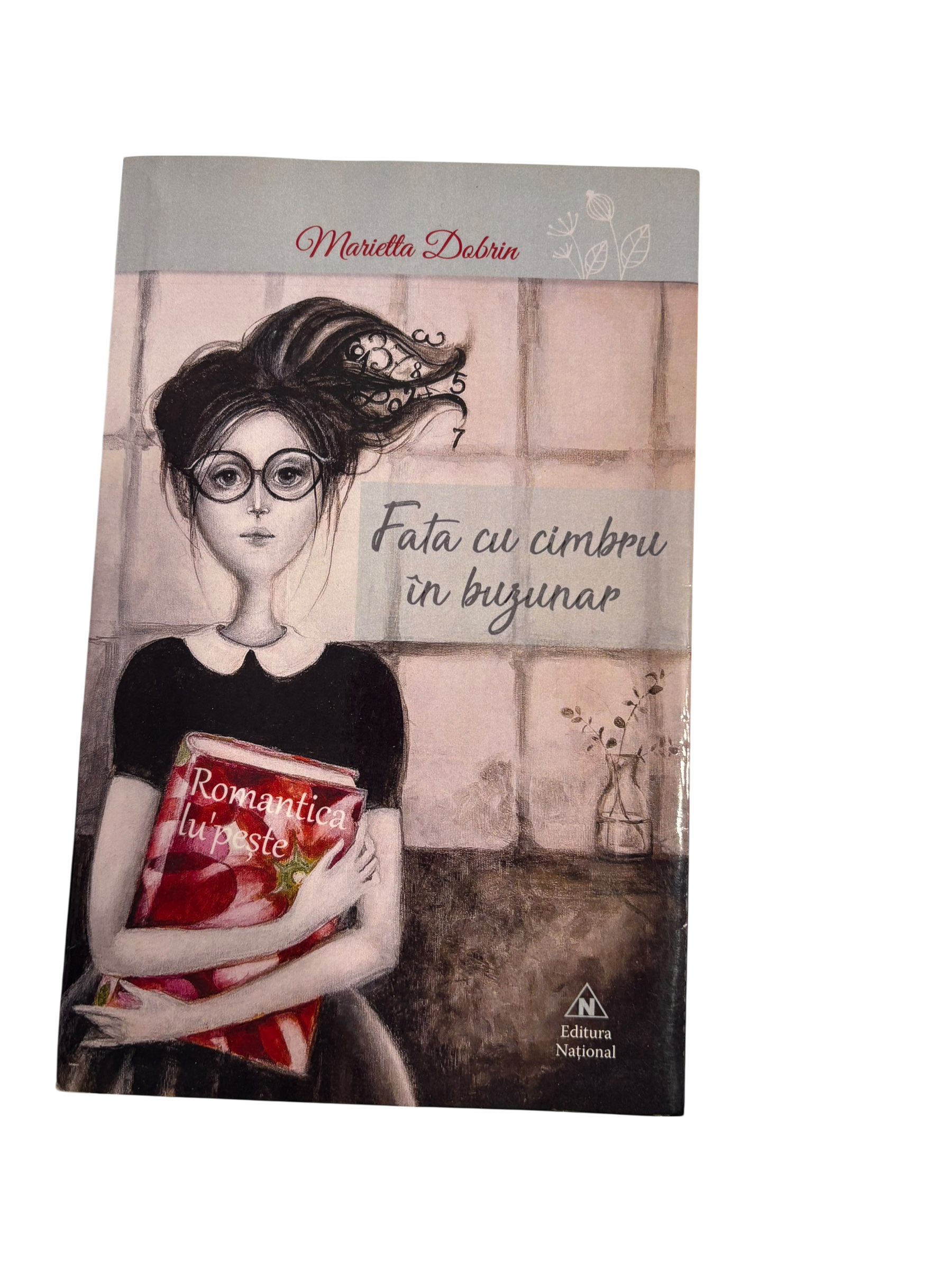 Fata cu cimbru  în  buzunar - Marieta Dobrin