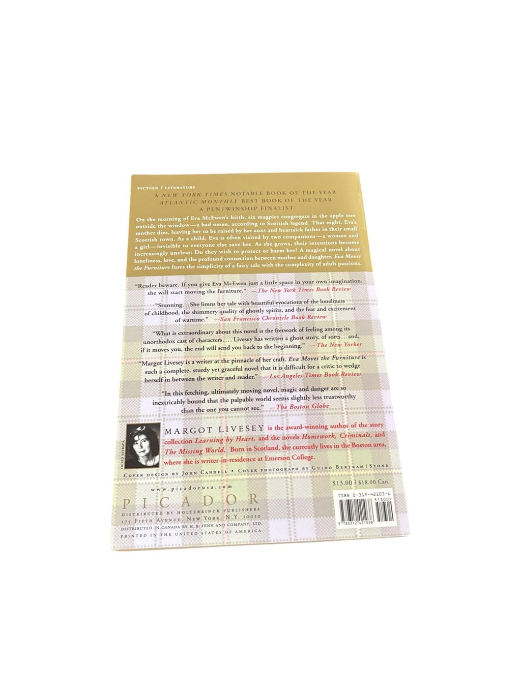Eva movers the furniture - Margot Livesey