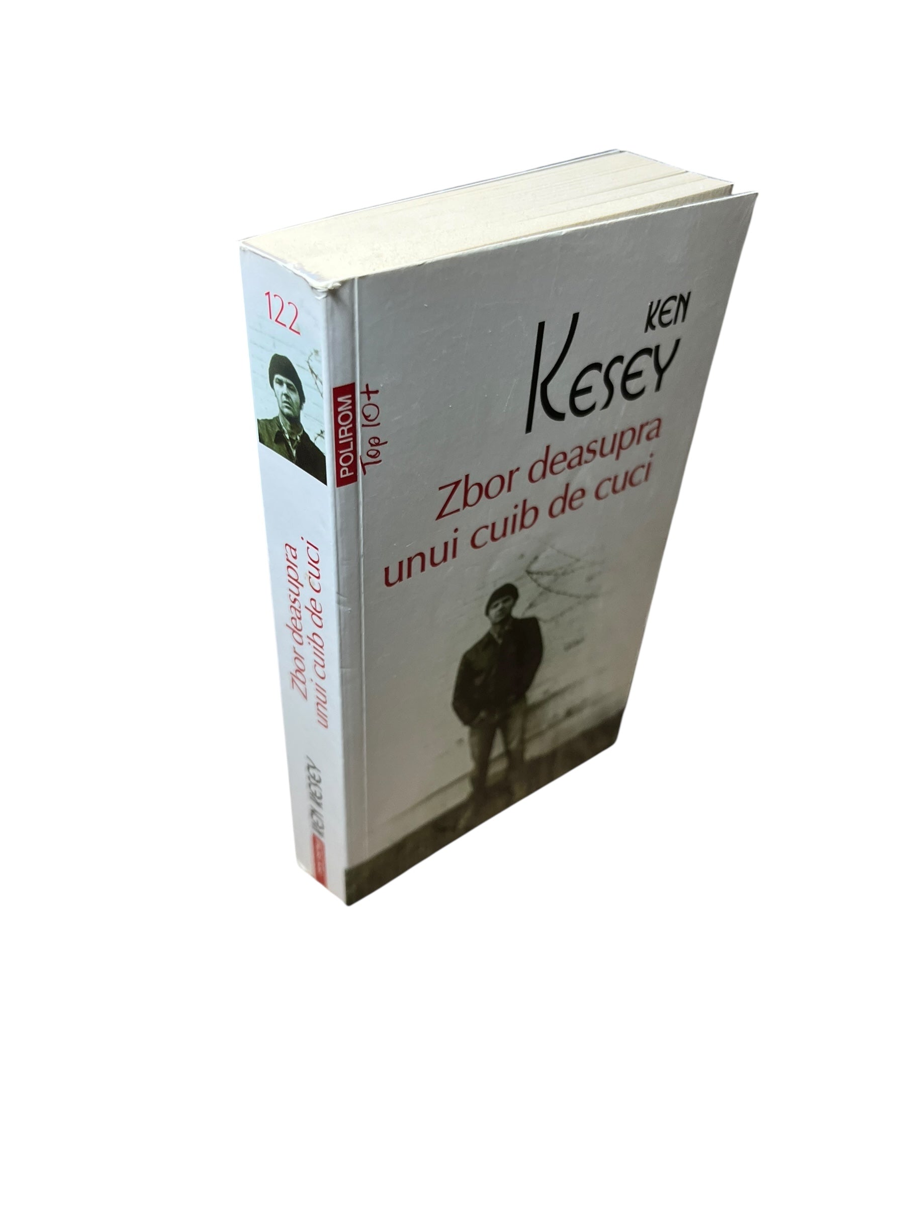 Zbor deasupra unui cuib de cuci